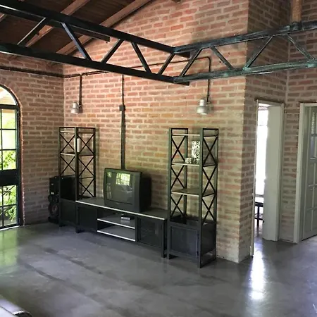 Yuvarlakcay'in Kenarinda, Orman Icinde, Genis Bahceli.. Tatil Evi *