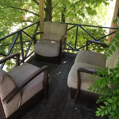 Tatil Evi Yuvarlakcay'in Kenarinda, Orman Icinde, Genis Bahceli..