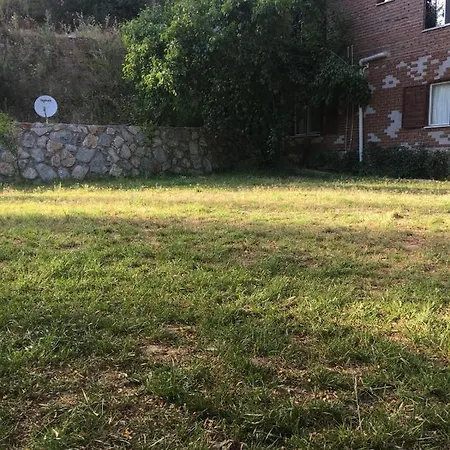 Yuvarlakcay'in Kenarinda, Orman Icinde, Genis Bahceli.. * Mugla